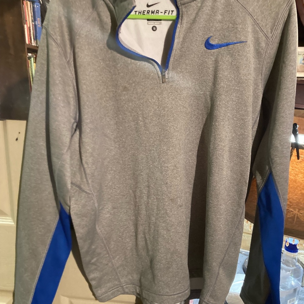 Grey and blue sweat shirt